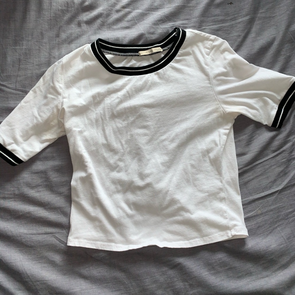Short sleeved slight crop top